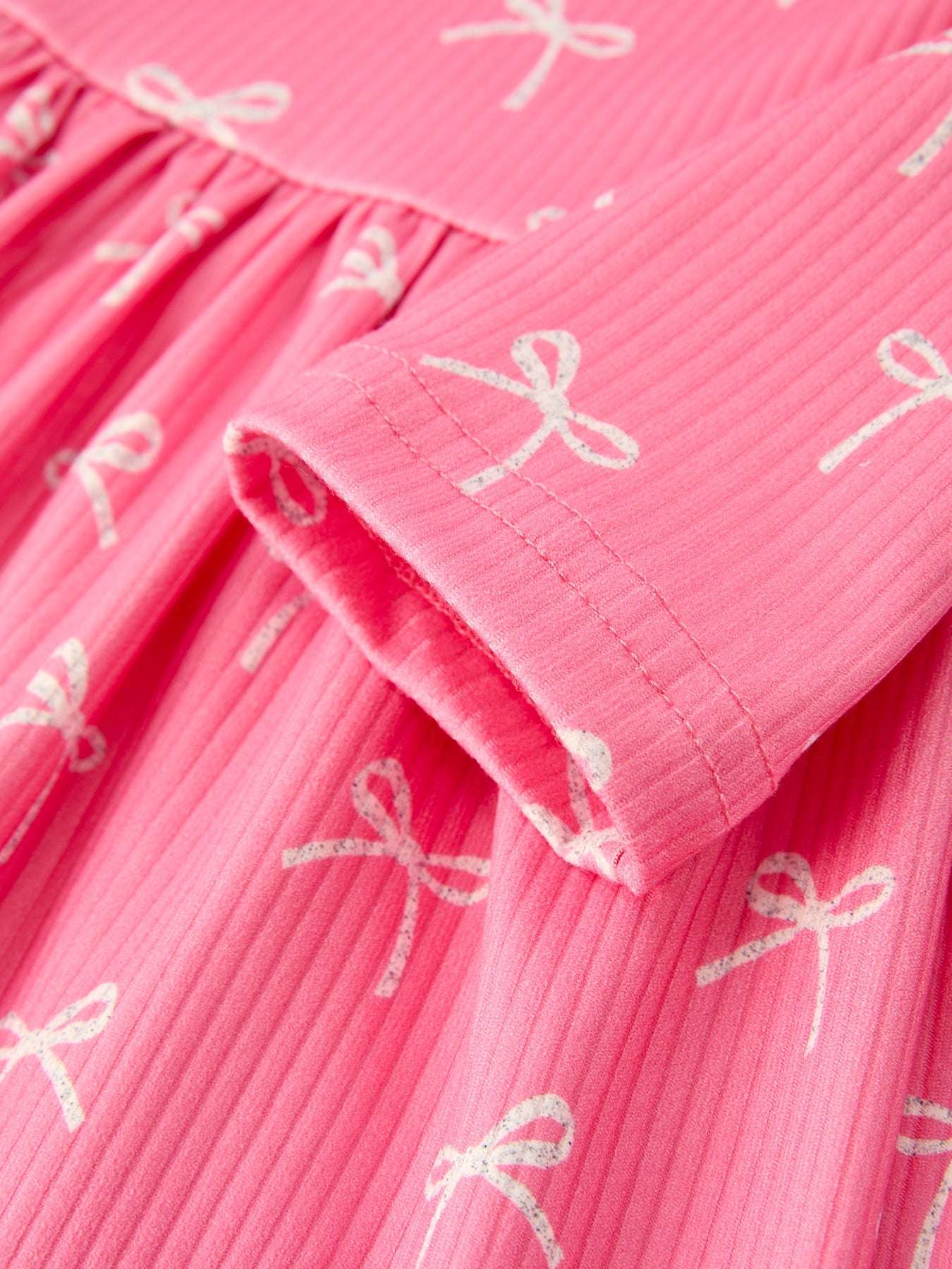 Christmas Bow Girls Dress: Festive and Adorable Design