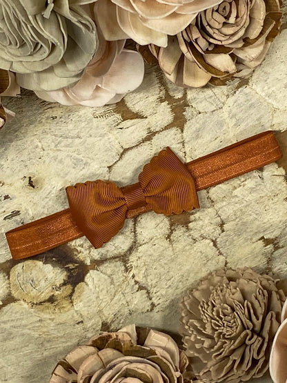 Bitty Scalloped Bow - Headband - 2.5"