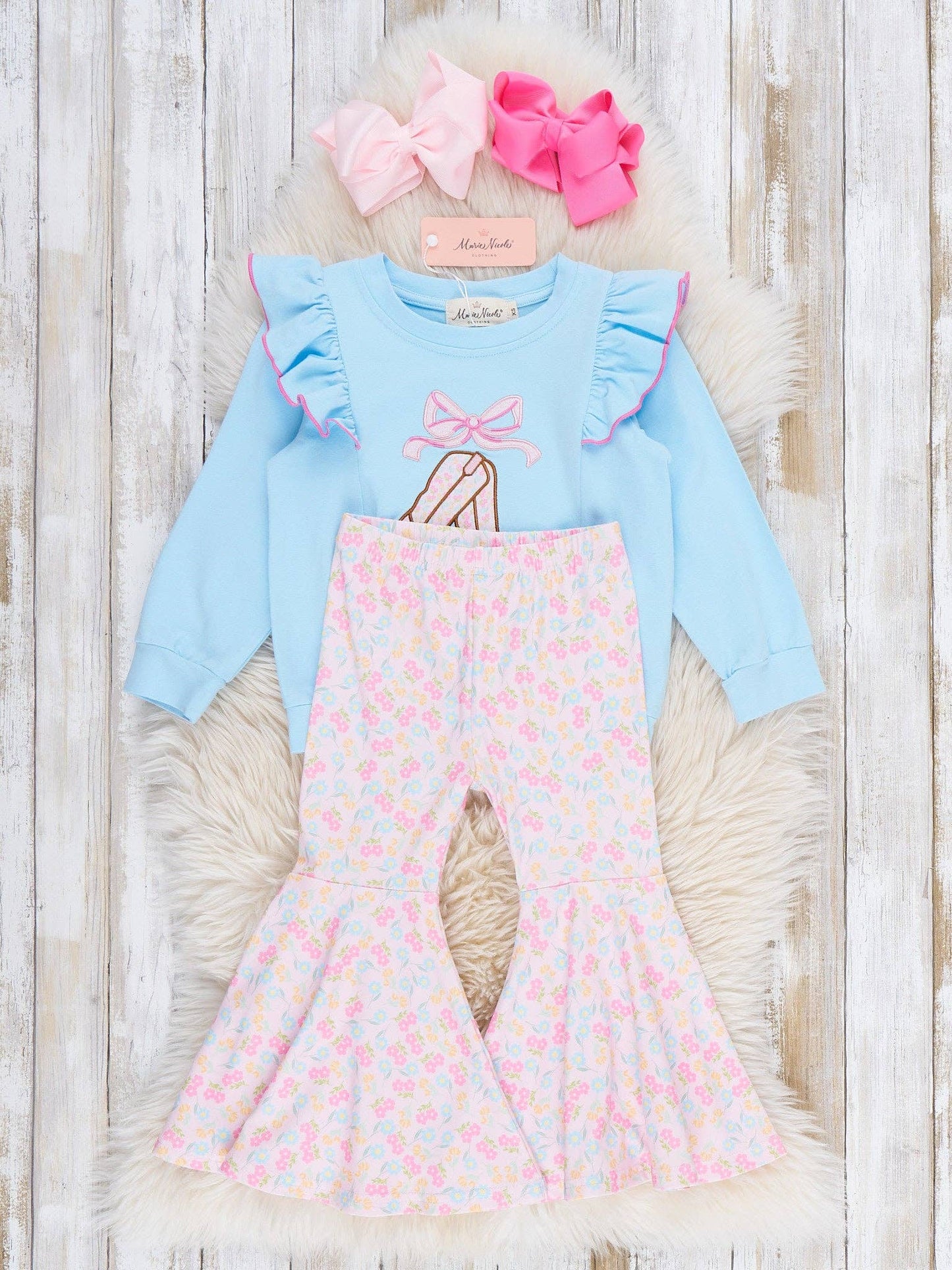 Boots & Bows Floral Bell-Bottom Outfit