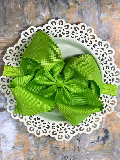 Oversize Scalloped Bows - Alligator Clip - 5.5"