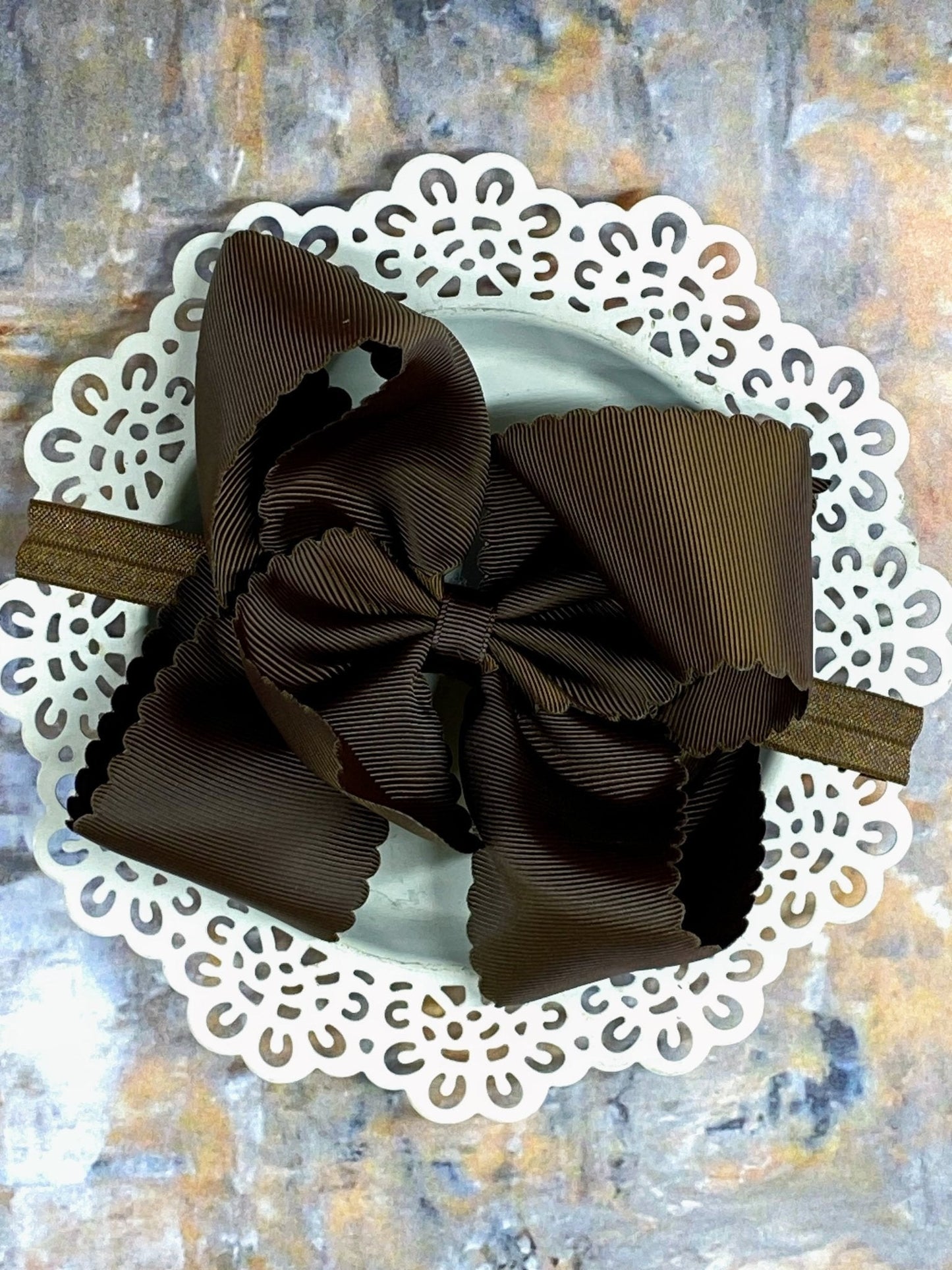 Oversize Scalloped Bows - Alligator Clip - 5.5"