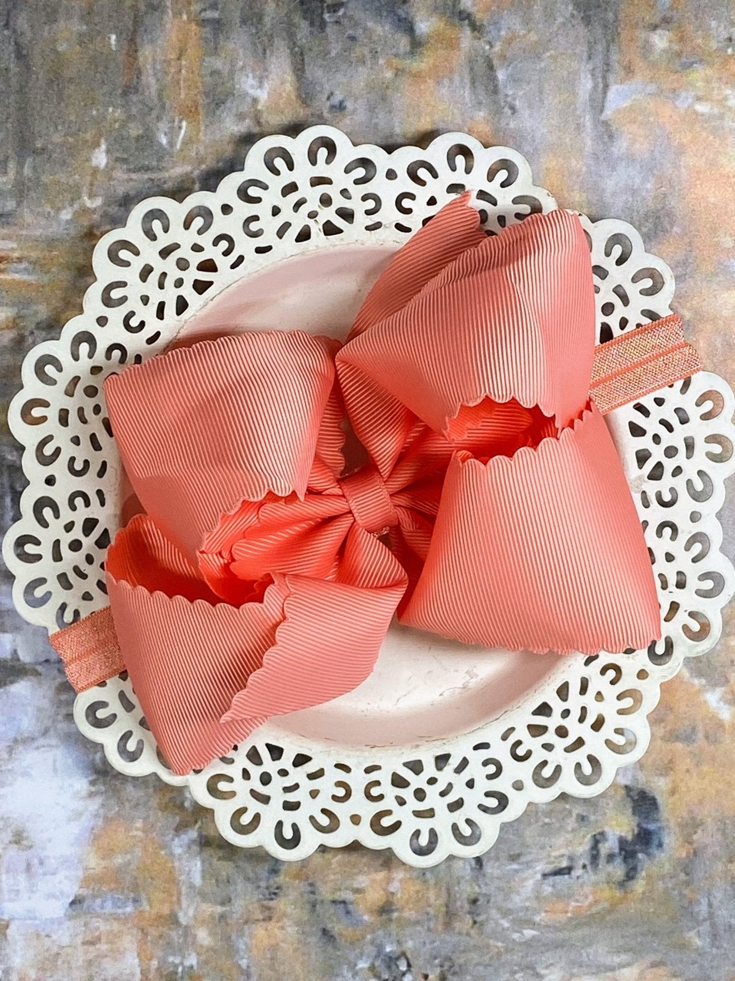 Oversize Scalloped Bows - Alligator Clip - 5.5"