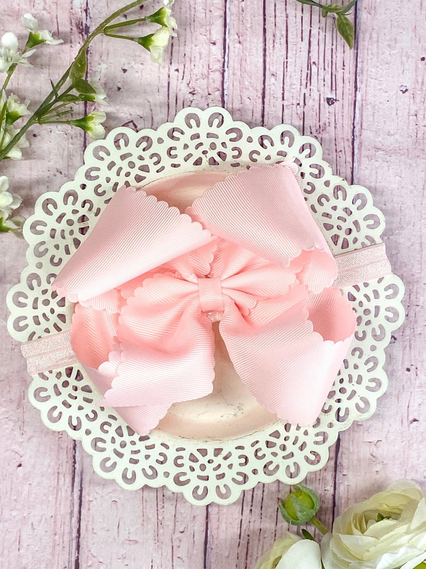 Oversize Scalloped Bows - Alligator Clip - 5.5"