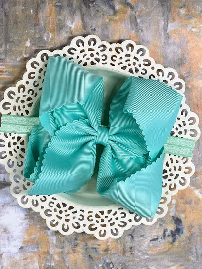 Oversize Scalloped Bows - Alligator Clip - 5.5"