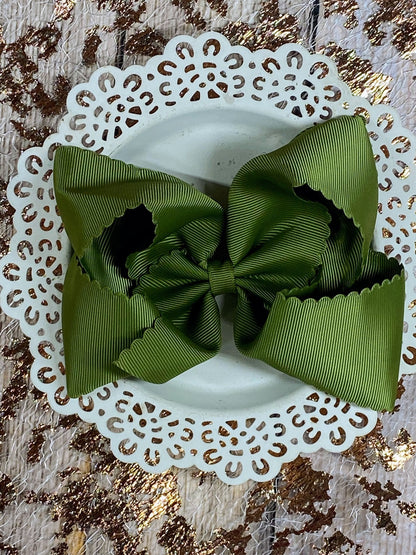 Oversize Scalloped Bows - Alligator Clip - 5.5"